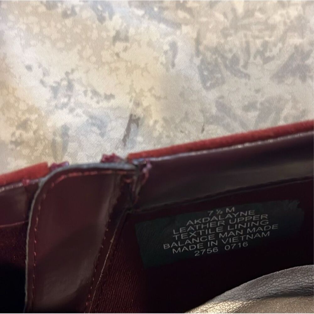 ANNE KLEIN | burgundy leather heeled booties 7.5 - Picture 6 of 8